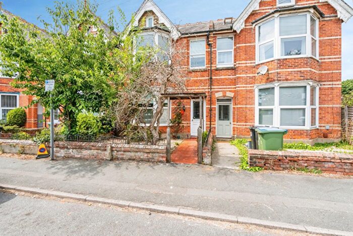 5 Bedroom Semi-Detached House For Sale In Glamis Street, Bognor Regis, West Sussex, PO21