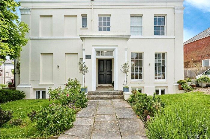 2 Bedroom Flat To Rent In Nelson Mansions, Nelson Place, PO33