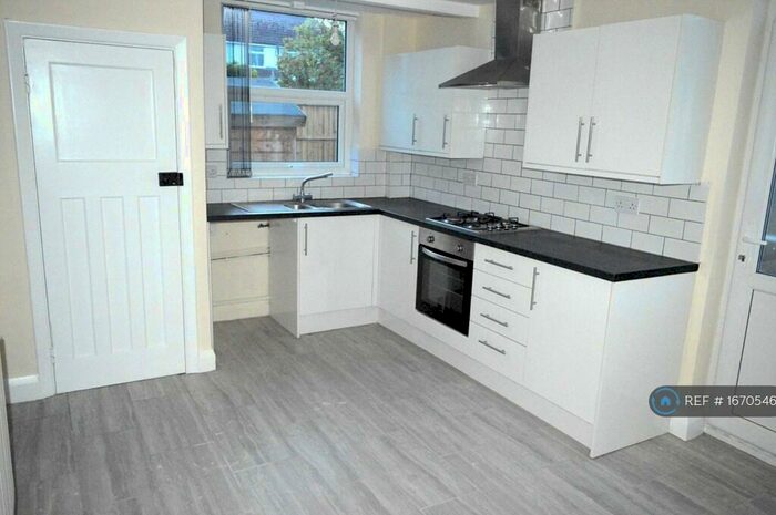 3 Bedroom Semi-Detached House To Rent In Barons Croft, Coventry, CV3