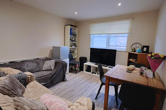 5 Bedroom Terraced House To Rent In Clarence Place, Bristol, BS2