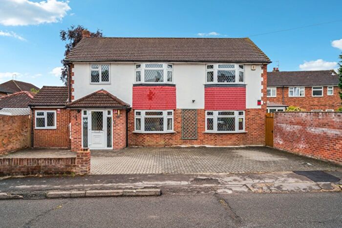 4 Bedroom Detached House For Sale In The Close, Iver, SL0
