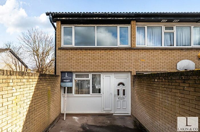 3 Bedroom Town House To Rent In Heritage Close, Uxbridge, UB8