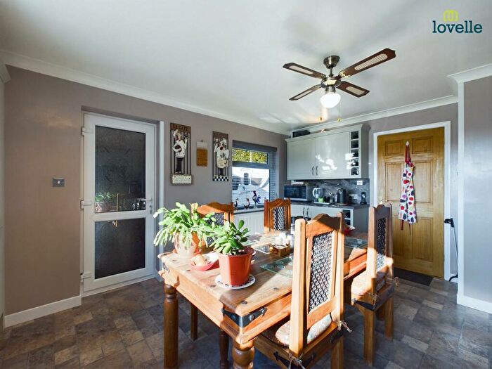 2 Bedroom Detached Bungalow For Sale In Snelland Road, Wickenby, LN3