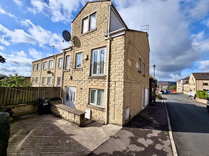 2 Bedroom Terraced House To Rent In Thorpe Street, Halifax, HX3
