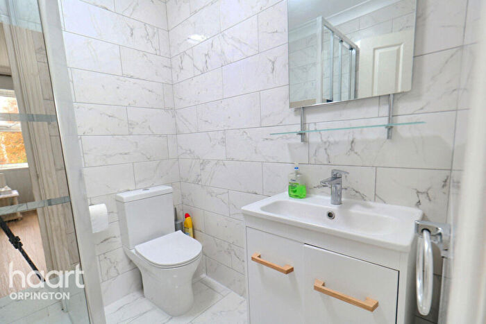 2 Bedroom Apartment For Sale In College Road, Bromley, BR1