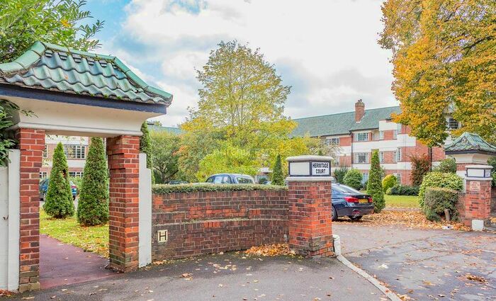 2 Bedroom Flat To Rent In Woodford Road, London, E18