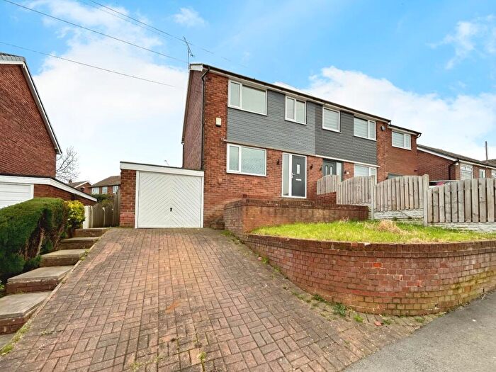 3 Bedroom Semi-Detached House To Rent In Fellowsfield Way, Rotherham, South Yorkshire, S61
