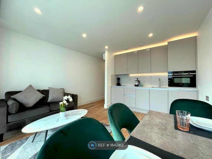 Studio To Rent In Holmes Road, London, NW5