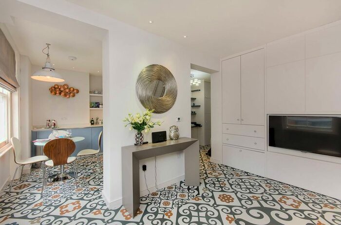 1 Bedroom Flat To Rent In Little Smith Street, Westminster, London, SW1P