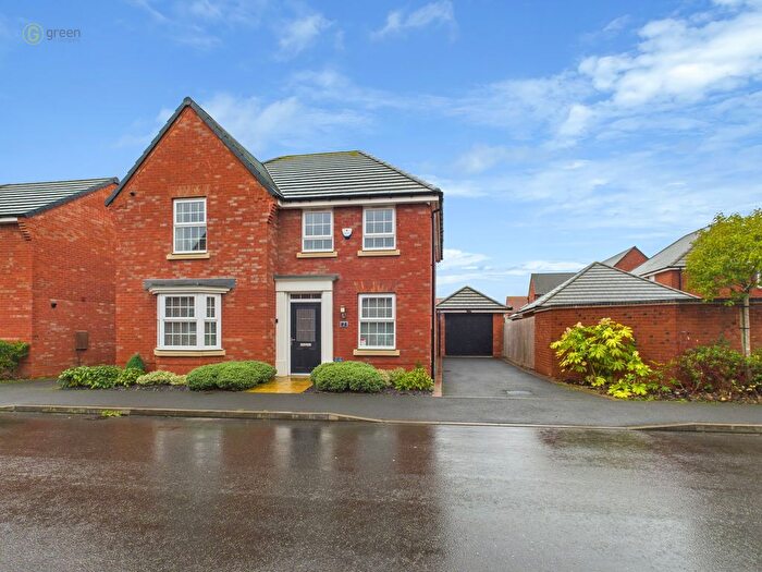4 Bedroom Detached House For Sale In Chawton Way, Tamworth, B78