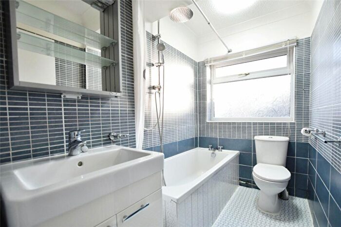 3 Bedroom End Of Terrace House For Sale In Cowdray Avenue, Colchester, Essex, CO1