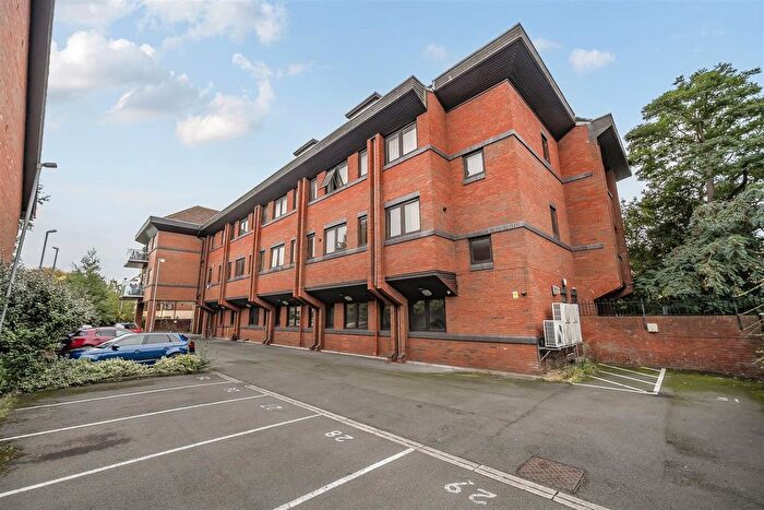 1 Bedroom Flat For Sale In Crimson Court, Uxbridge Road, Hillingdon, UB10