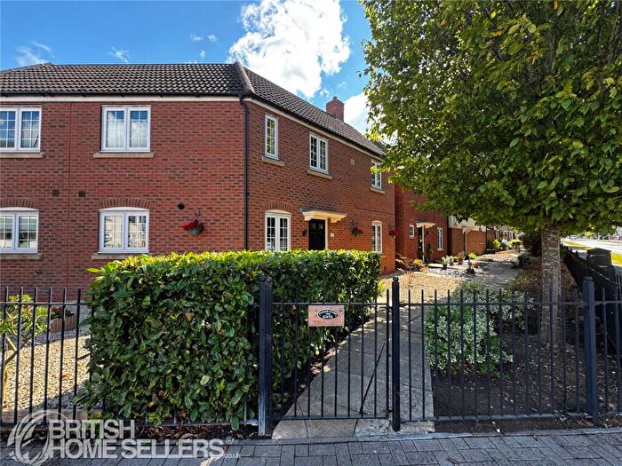 3 Bedroom Semi Detached House For Sale In Woodvale Kingsway, Quedgeley, Gloucester, Gloucestershire, GL2