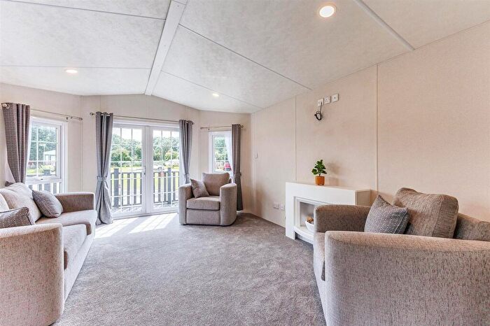 2 Bedroom Park Home For Sale In Welford Road, Orchard Lodge Caravan Park Welford Road, B50