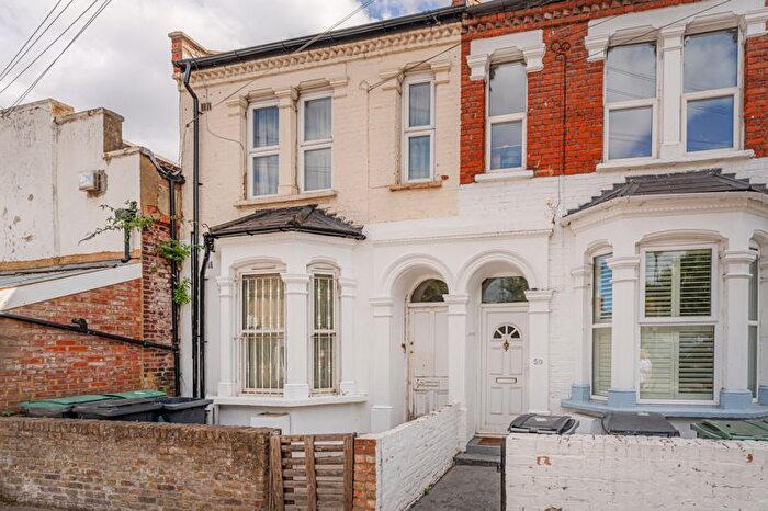 1 Bedroom Flat For Sale In Westerfield Road, London, N15