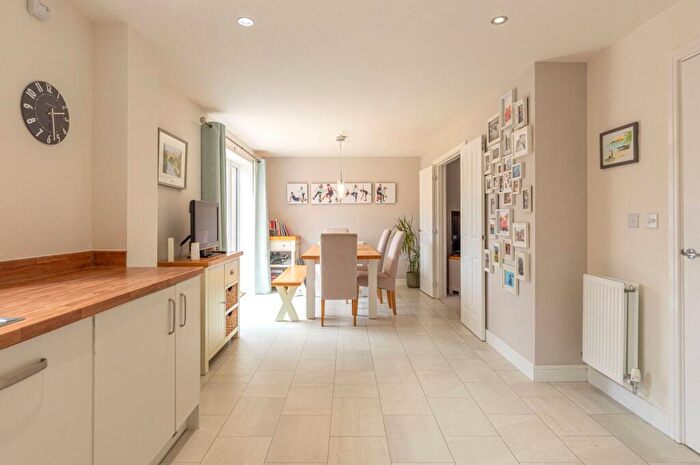 4 Bedroom Detached House For Sale In Bremridge Close, Barford, Warwick, Warwickshire, CV35