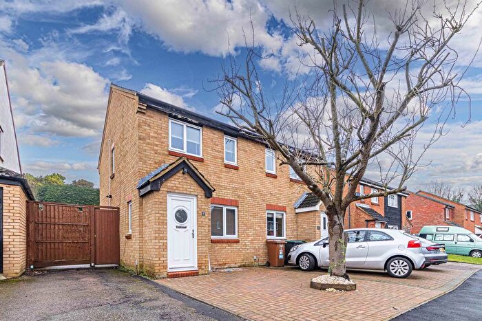 2 Bedroom Semi-Detached House To Rent In Roman Gardens, Kings Langley, WD4