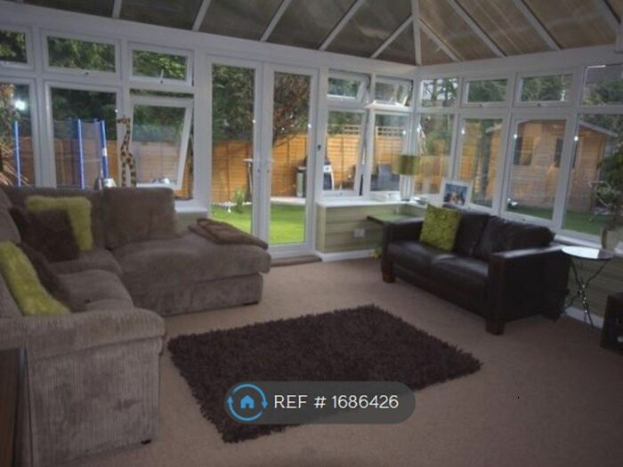 4 Bedroom Semi-Detached House To Rent In Homefield Road, Bushey, WD23