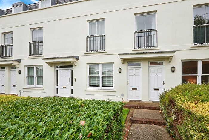 1 Bedroom Flat For Sale In Westerly Mews, Canterbury, CT2