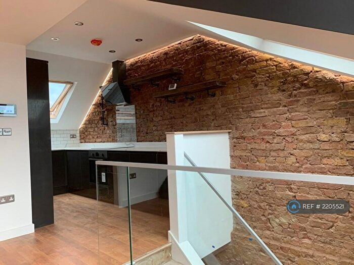 2 Bedroom Maisonette To Rent In Ridge Road, London, N8