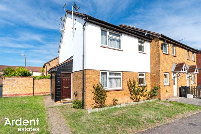 1 Bedroom Town House For Sale In Redshank Drive, Heybridge, CM9