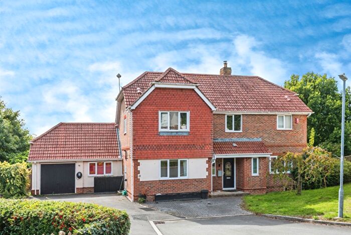 5 Bedroom Detached House For Sale In Lyall Close, Blunsdon, Swindon, SN25