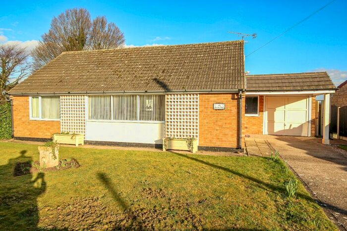 2 Bedroom Detached Bungalow For Sale In Common Road, S80