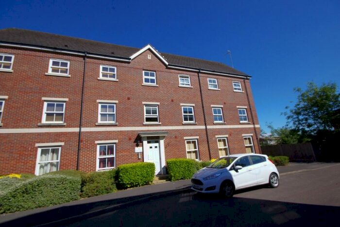 2 Bedroom Flat To Rent In Flat, Tolsey Gardens, Tuffley, Gloucester, Gloucestershire, GL4