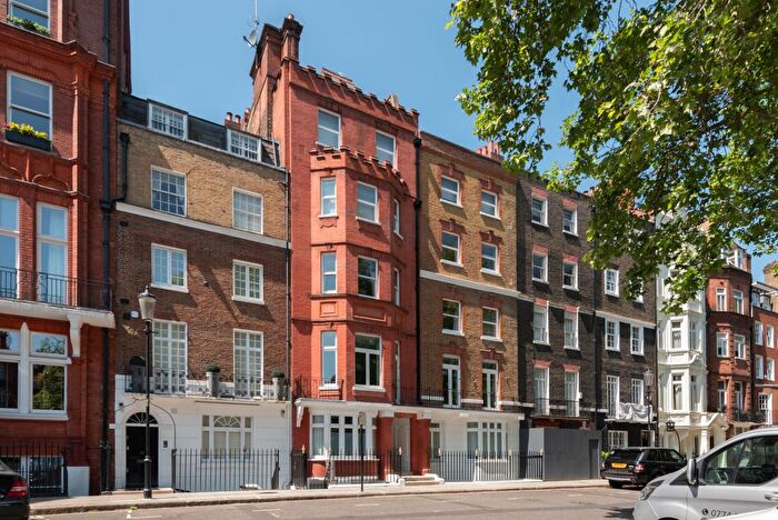 2 Bedroom Flat To Rent In Hans Place, London, SW1X