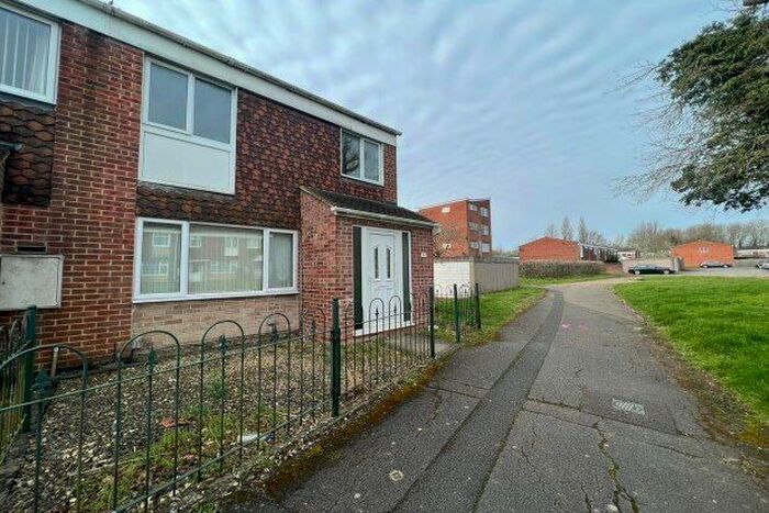 3 Bedroom End Of Terrace House To Rent In Upfield, Swindon, SN3