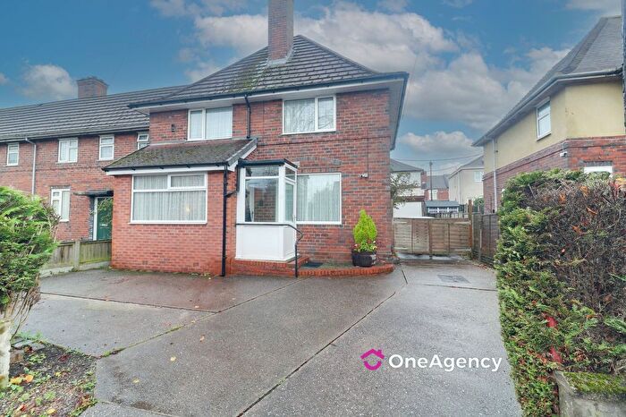 3 Bedroom Town House For Sale In Colclough Road, Meir, Stoke-On-Trent, ST3