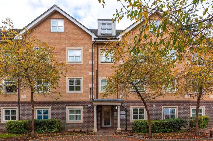 1 Bedroom Apartment For Sale In Beulah Hill, London, SE19