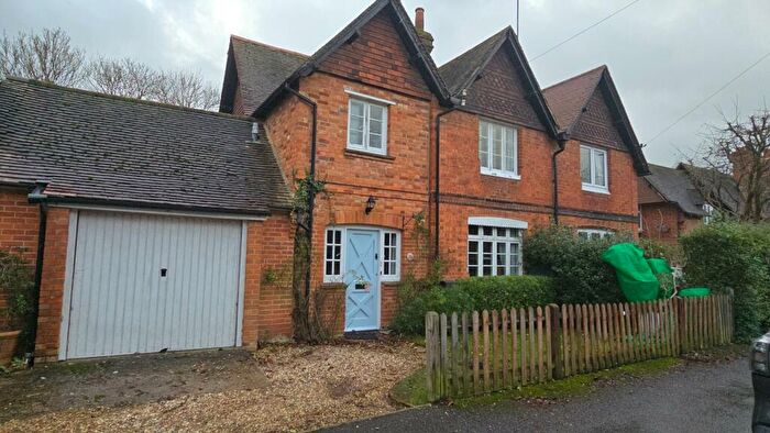 3 Bedroom Semi-Detached House To Rent In The Moors, Pangbourne, RG8