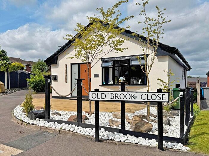 3 Bedroom Detached Bungalow For Sale In Old Brook Close, Shaw, OL2