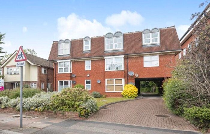 2 Bedroom Property To Rent In Oakleigh Road North, London, N20