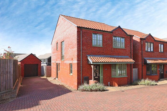 4 Bedroom Detached House For Sale In Britannia Drive, Calne, SN11