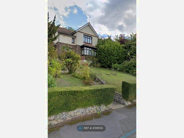4 Bedroom Detached House To Rent In Brancaster Lane, Purley, CR8