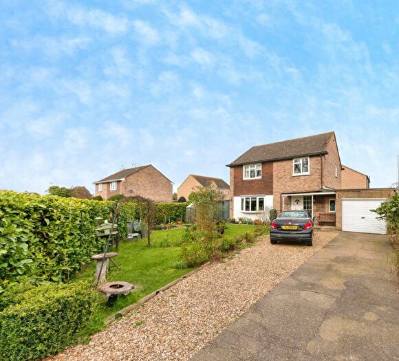 3 Bedroom Detached House For Sale In Provost Road, Manby, Louth, LN11