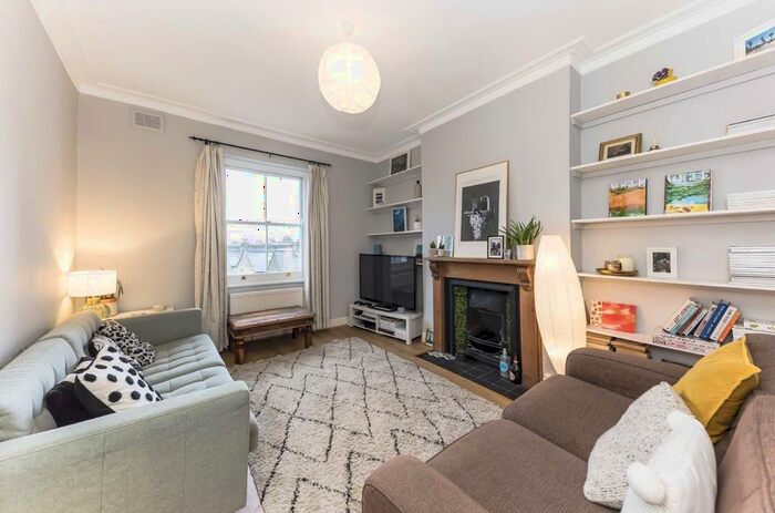 1 Bedroom Flat To Rent In Station Parade, Balham High Road, London, SW12