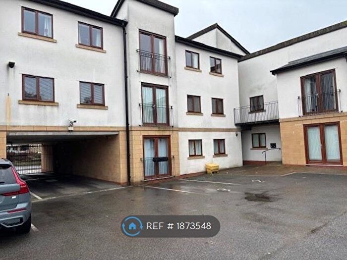 2 Bedroom Flat To Rent In New Street, Mold, CH7