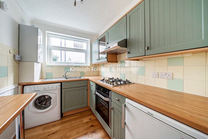 1 Bedroom Flat To Rent In Beckenham Grove, Bromley, Kent, BR2