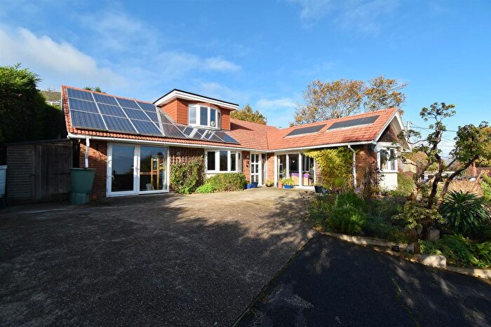 3 Bedroom Detached Bungalow For Sale In Battery Hill, Fairlight, Hastings, TN35
