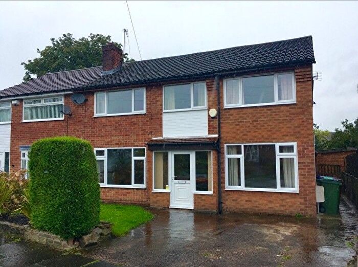 4 Bedroom Property To Rent In Rossendale Road, Cheadle, SK8