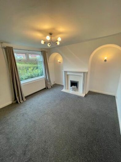 3 Bedroom Semi-Detached House To Rent In Spenser Road, Herringthorpe, S65