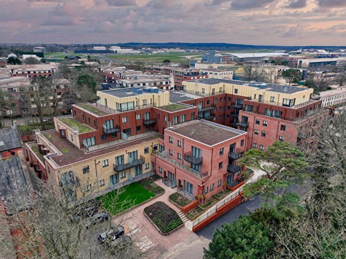 2 Bedroom Apartment To Rent In Farnborough Road, Farnborough, GU14