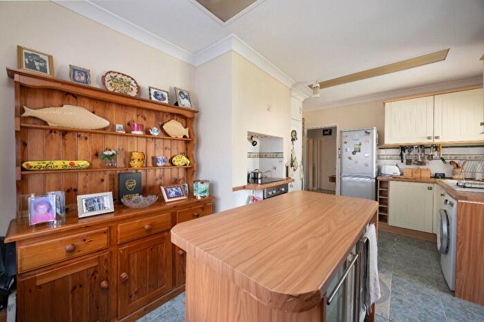 2 Bedroom Detached Bungalow For Sale In Greenway Gardens, Trowbridge, BA14