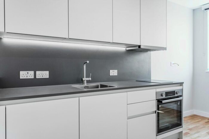 Flat To Rent In Premier House Canning Road, HA3