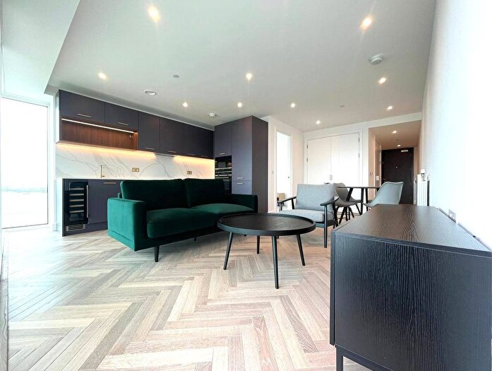 2 Bedroom Flat To Rent In Clements Apartments, Brigadier Walk, Woolwich, London, SE18