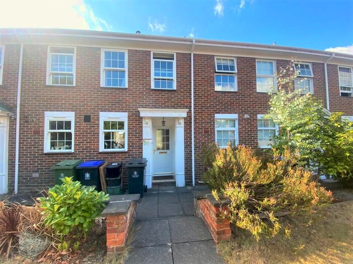3 Bedroom Terraced House To Rent In Stockwells, Taplow, Maidenhead, SL6
