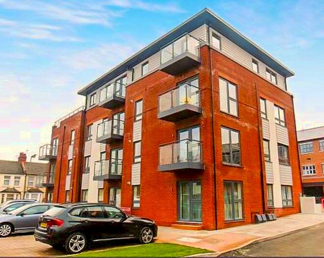 2 Bedroom Flat To Rent In Hagden Lane, Watford, Watford, WD18